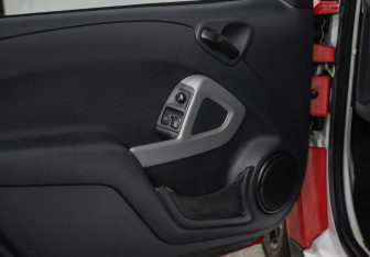 Подержанный автомобиль Smart Fortwo Hatchback 2013 года (17 фото)