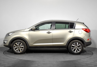 Подержанный автомобиль Kia Sportage 2014 года (8 фото)