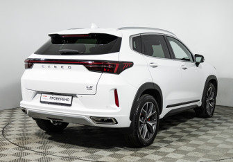 Подержанный автомобиль Exeed LX 2022 года (5 фото)