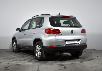Подержанный автомобиль Volkswagen Tiguan 2015 года (7 фото)