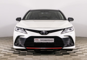 Подержанный автомобиль Toyota Camry Sedan 2021 года (4 фото)