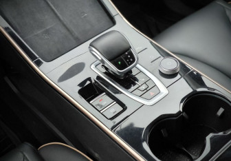 Подержанный автомобиль Omoda C5 2023 года (21 фото)