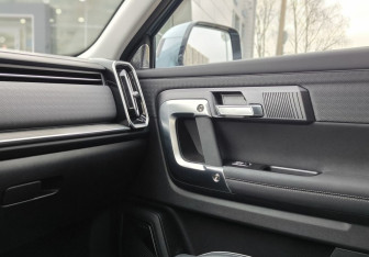 Подержанный автомобиль Jaecoo J7 2023 года (26 фото)