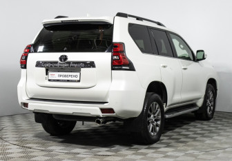 Подержанный автомобиль Toyota Land Cruiser Prado 2017 года (5 фото)