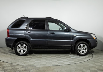 Подержанный автомобиль Kia Sportage 2010 года (4 фото)