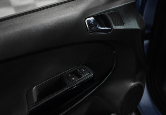 Подержанный автомобиль Opel Corsa 2013 года (17 фото)