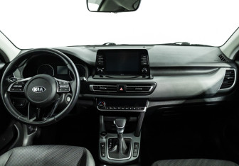 Подержанный автомобиль Kia Seltos 2020 года (13 фото)