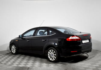 Подержанный автомобиль Ford Mondeo Sedan 2008 года (7 фото)