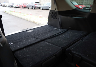 Подержанный автомобиль Infiniti QX80 2017 года (37 фото)