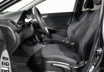 Подержанный автомобиль Hyundai Solaris Sedan 2016 года (10 фото)