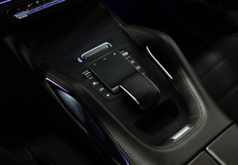 Подержанный автомобиль Mercedes-Benz GLE 2022 года (20 фото)