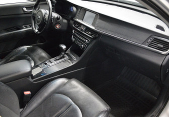 Подержанный автомобиль Kia Optima Sedan 2016 года (12 фото)
