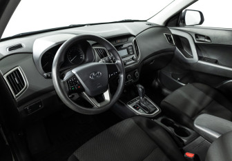 Подержанный автомобиль Hyundai Creta 2019 года (11 фото)