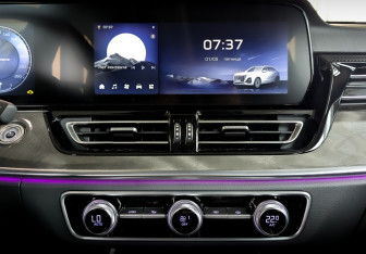 Новый Hongqi HS5 2024 (11 фото)