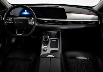 Подержанный автомобиль Chery Arrizo 8 2023 года (15 фото)