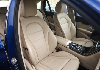 Подержанный автомобиль Mercedes-Benz GLC Coupe 2018 года (25 фото)