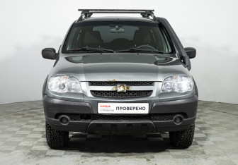 Подержанный автомобиль Chevrolet Niva 2016 года (2 фото)