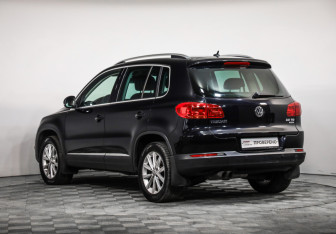 Подержанный автомобиль Volkswagen Tiguan 2012 года (7 фото)