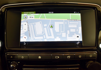 Подержанный автомобиль Jaguar XJ 2016 года (58 фото)