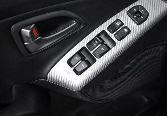 Подержанный автомобиль Hyundai ix35 2015 года (10 фото)