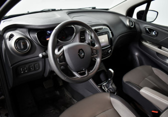 Подержанный автомобиль Renault Kaptur 2018 года (9 фото)