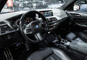 Подержанный автомобиль BMW X3 2018 года (12 фото)