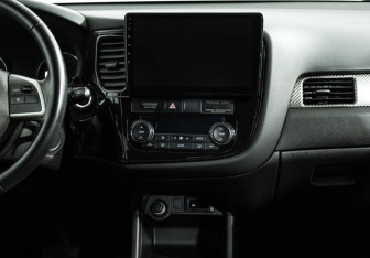 Подержанный автомобиль Mitsubishi Outlander 2014 года (14 фото)