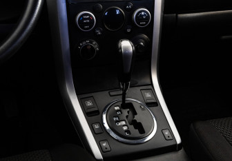 Подержанный автомобиль Suzuki Grand Vitara 2011 года (12 фото)