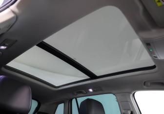 Подержанный автомобиль Volkswagen Tiguan 2021 года (29 фото)