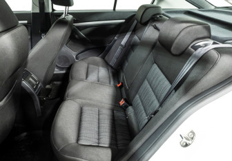 Подержанный автомобиль Skoda Octavia Liftback 2013 года (10 фото)