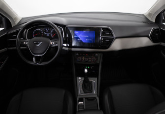 Подержанный автомобиль Jetta VS5 2022 года (8 фото)