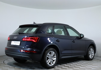 Подержанный автомобиль Audi Q5 2019 года (5 фото)