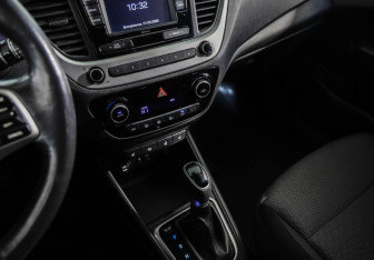 Подержанный автомобиль Hyundai Solaris Sedan 2018 года (18 фото)