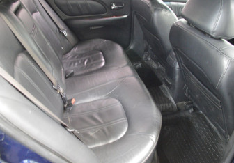 Подержанный автомобиль Hyundai Sonata 2006 года (12 фото)