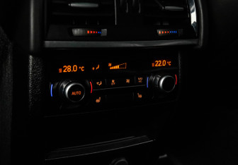 Подержанный автомобиль BMW X6 M 2017 года (39 фото)