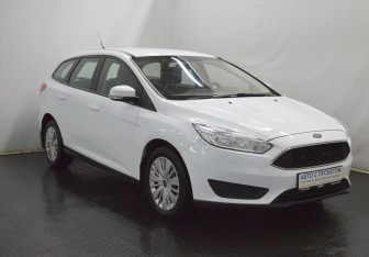 Подержанный автомобиль Ford Focus Wagon 2017 года (3 фото)