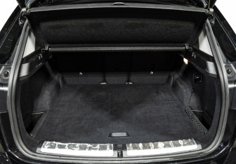 Подержанный автомобиль BMW X1 2021 года (21 фото)