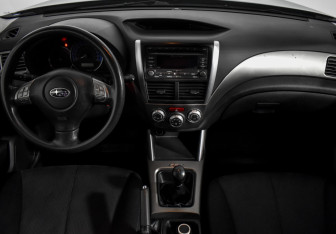 Подержанный автомобиль Subaru Forester Suv 2008 года (15 фото)
