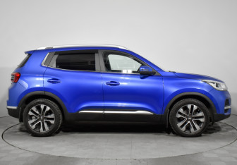 Подержанный автомобиль Chery Tiggo 4 2019 года (4 фото)