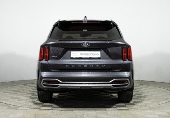 Подержанный автомобиль Kia Sorento 2020 года (6 фото)