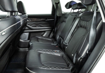 Подержанный автомобиль Exeed VX 2023 года (10 фото)