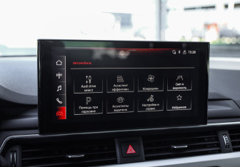 Подержанный автомобиль Audi A4 Sedan 2021 года (16 фото)