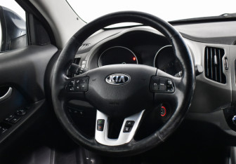 Подержанный автомобиль Kia Sportage 2014 года (14 фото)