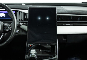 Подержанный автомобиль Geely Atlas 2023 года (14 фото)