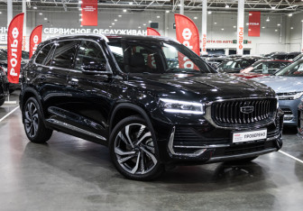 Подержанный автомобиль Geely Monjaro 2024 года (4 фото)