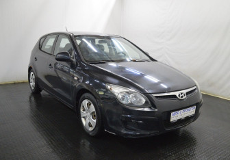 Подержанный автомобиль Hyundai i30 Hatchback 2010 года (3 фото)