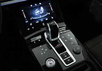 Подержанный автомобиль Chery Tiggo 8 Pro 2023 года (18 фото)