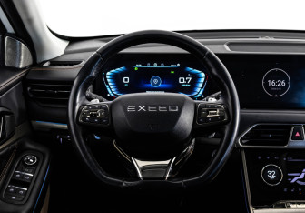 Подержанный автомобиль Exeed TXL 2022 года (12 фото)