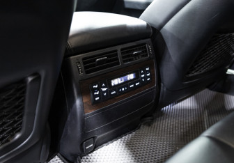 Подержанный автомобиль Toyota Land Cruiser Suv 2018 года (18 фото)