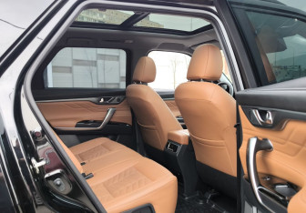 Подержанный автомобиль Changan CS95 2023 года (9 фото)